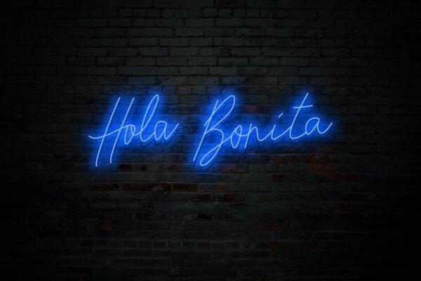 Hola Bonita; Hello Cutie! - Image 6