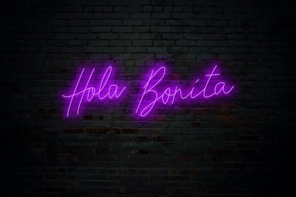 Hola Bonita; Hello Cutie! - Image 3